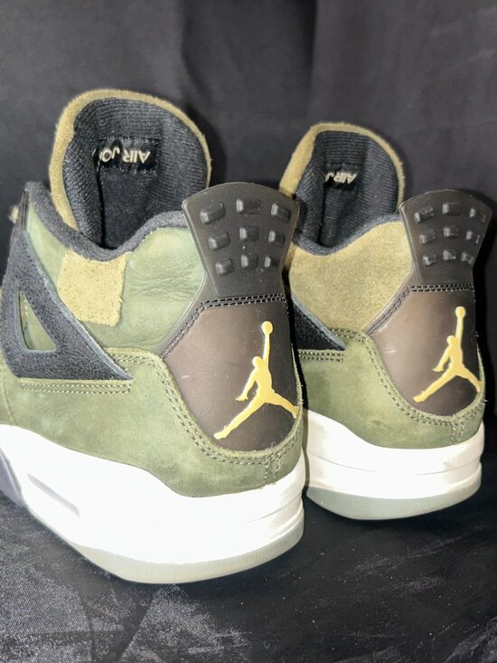 Air Jordan 4 Retro SE Craft \